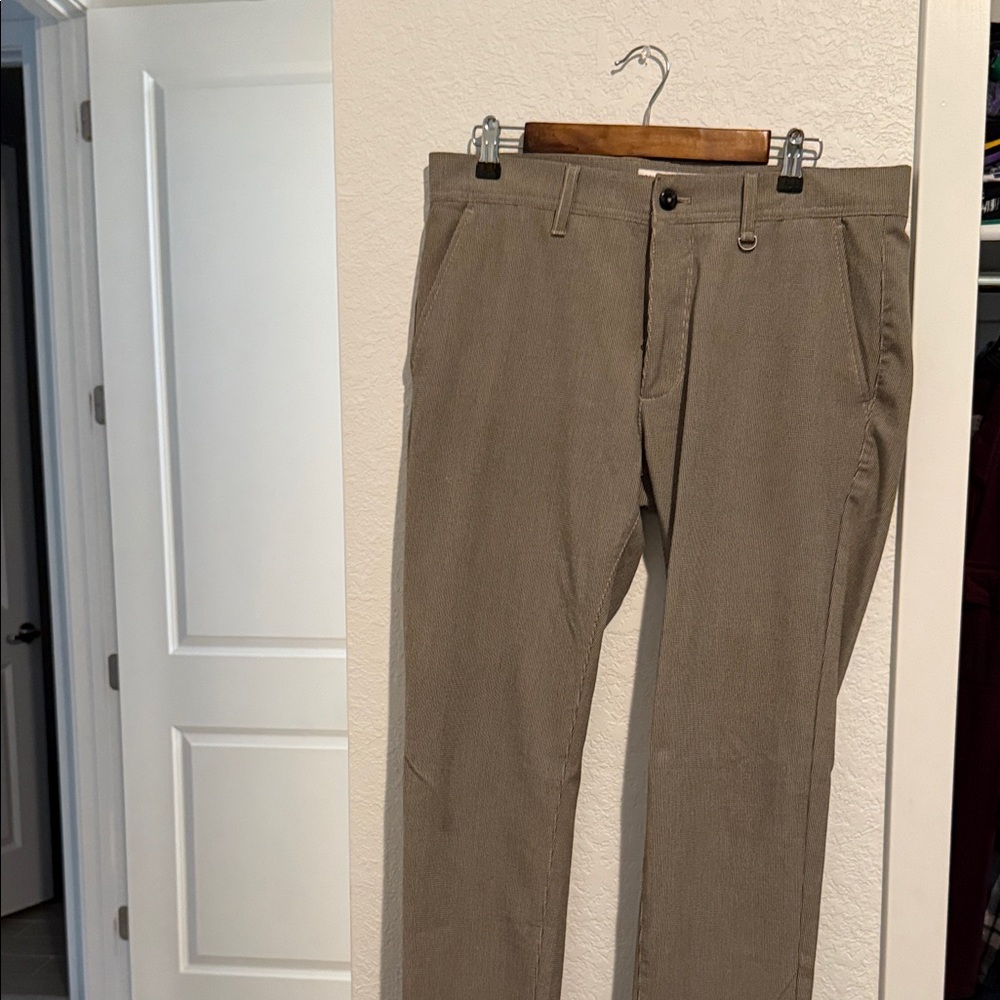 Denim & Flower Men's Khaki Chinos